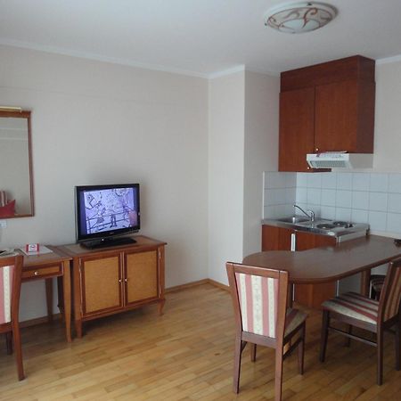 Hotel Cateski Dvorec Чатеж-об-Саві Екстер'єр фото