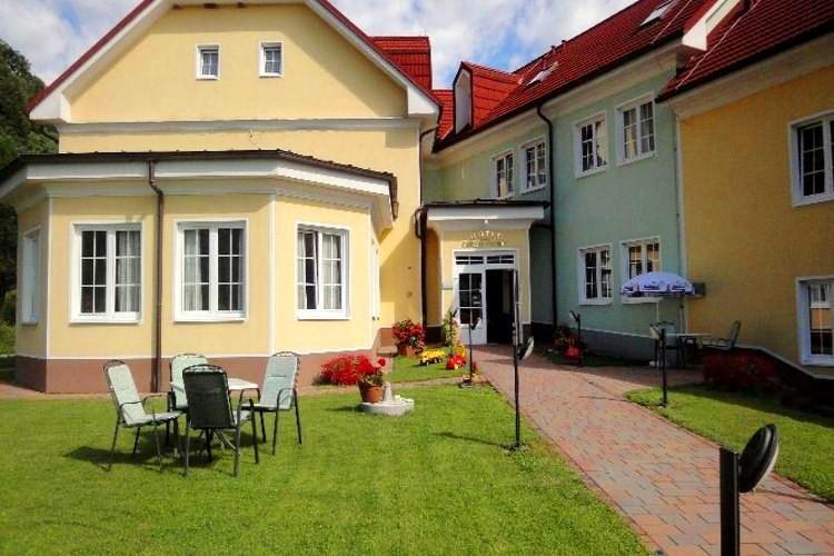 Hotel Cateski Dvorec Чатеж-об-Саві Екстер'єр фото